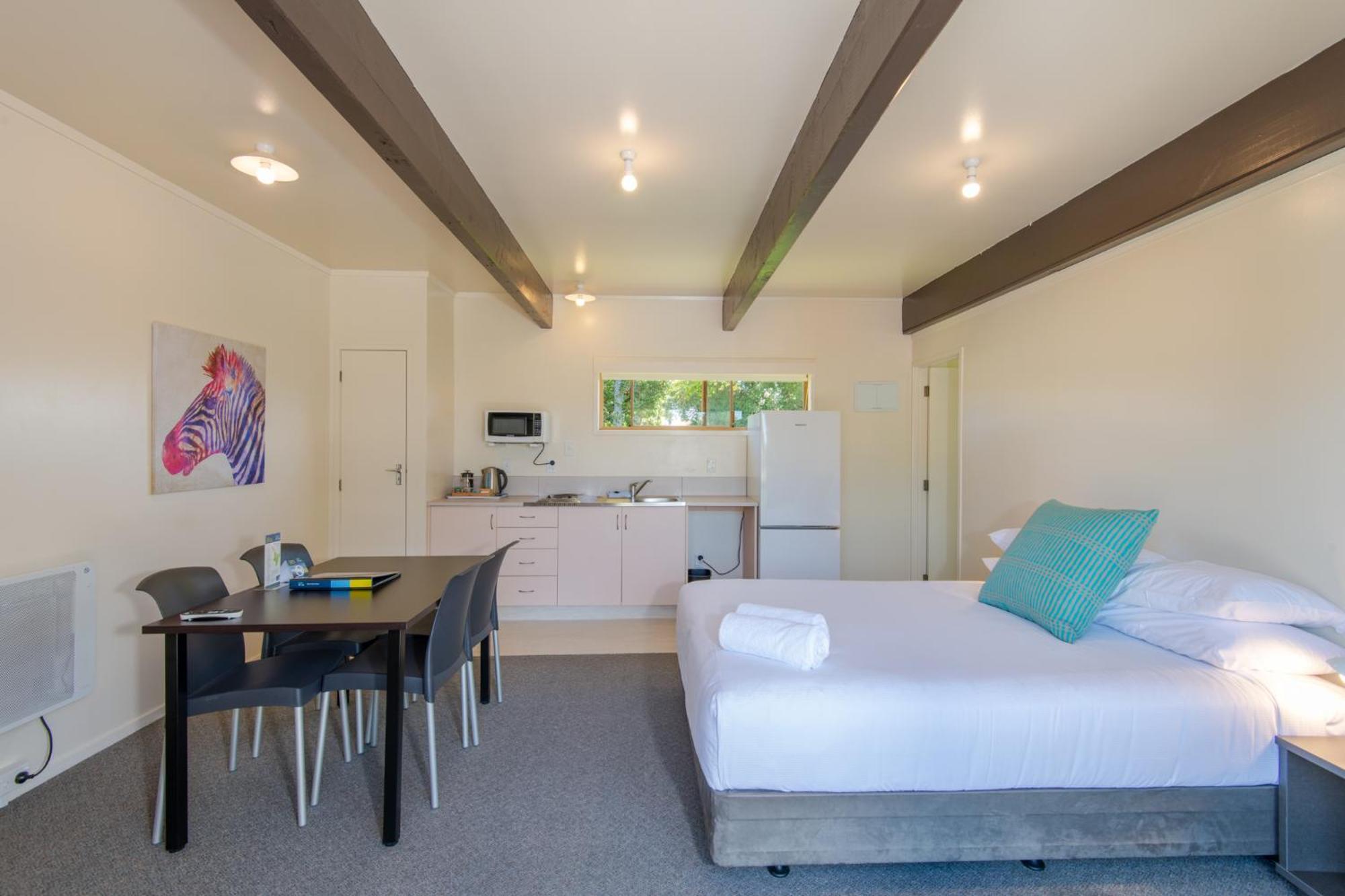 Cambridge Top 10 Holiday Park 외부 사진