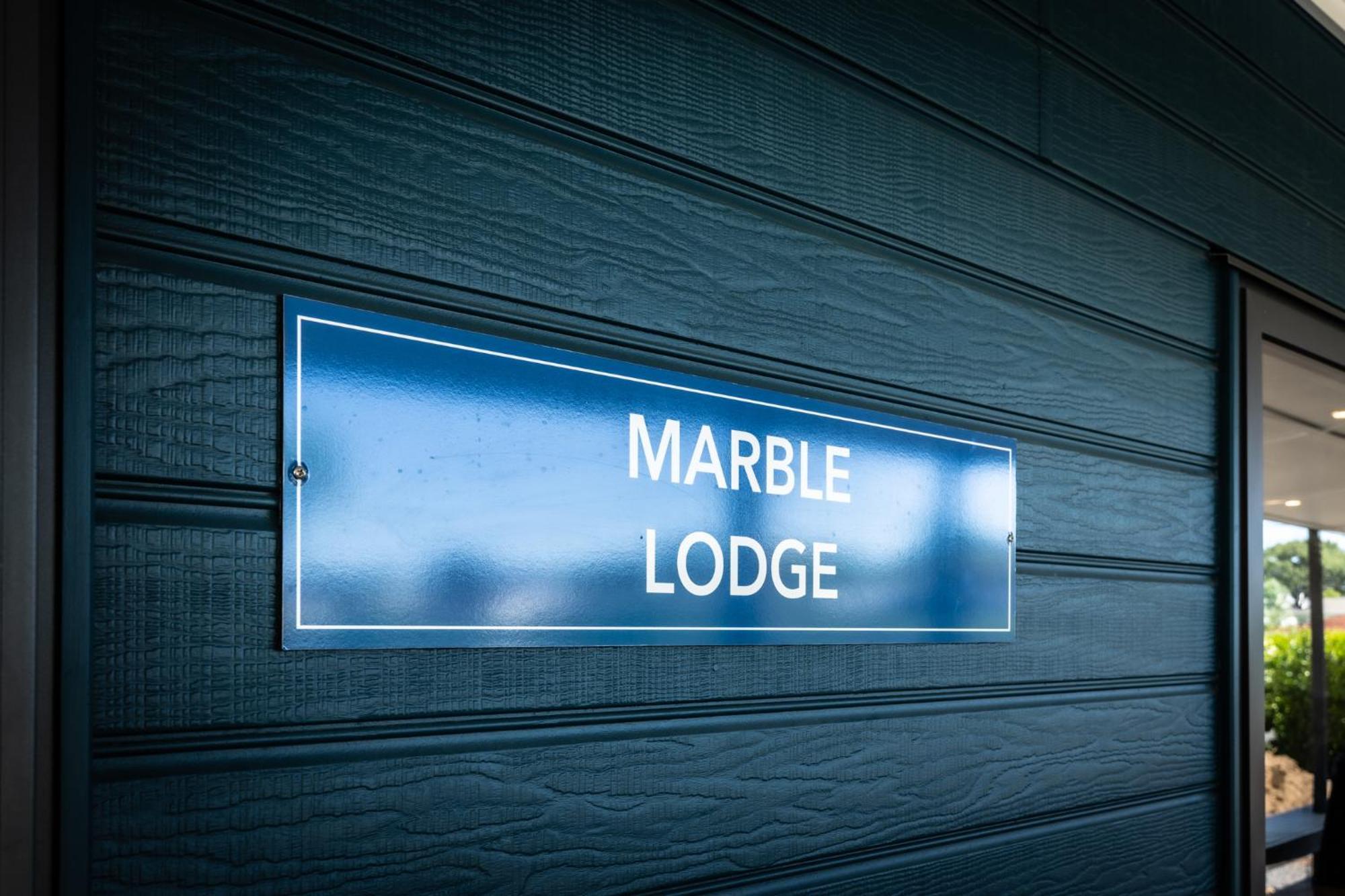Cambridge Top 10 Holiday Park 외부 사진